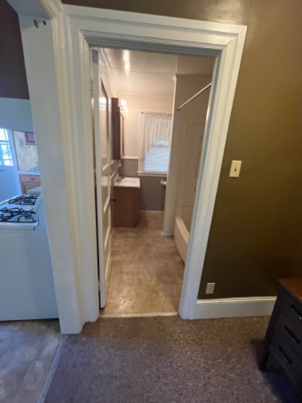 1002 Walnut St #2ndFL - Photo 3 of 4