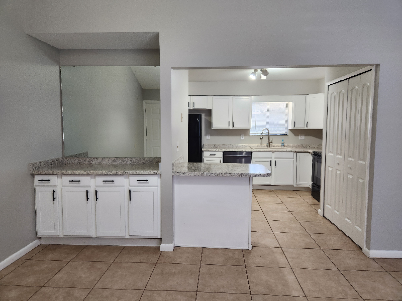 1206 E 11th Ave - Photo 4 of 27