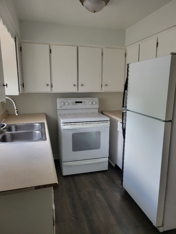 1747 Portage Trl #4 - Photo 4 of 10