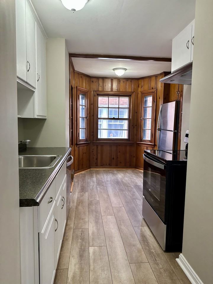 13610 Cedar Rd #UP - Photo 2 of 12