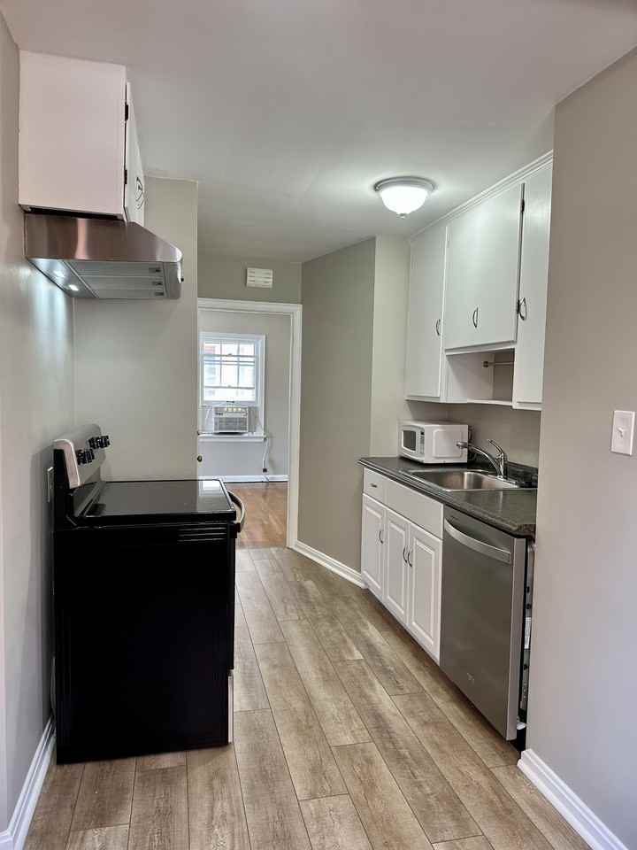 13610 Cedar Rd #UP - Photo 3 of 12