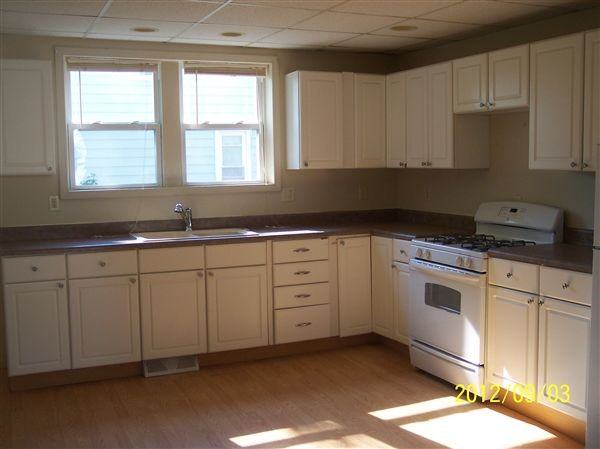 823 Tawas St - Photo 3 of 12