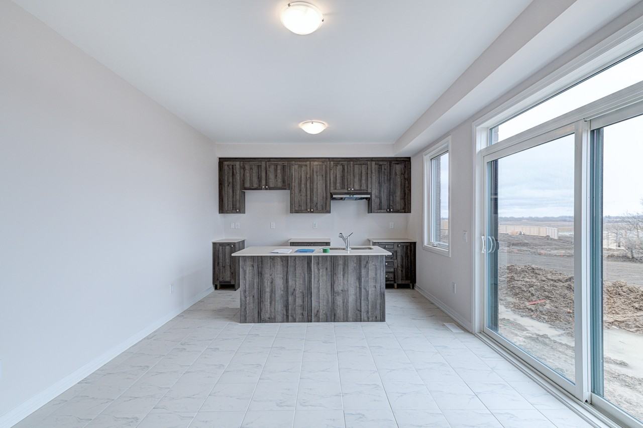 152 Freedom Crescent - Photo 3 of 19