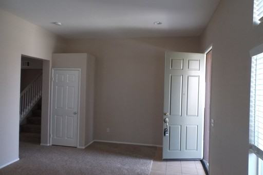 259 N Kirby St - Photo 2 of 12