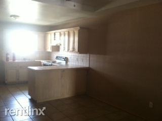 7512 Claveles St - Photo 2 of 6