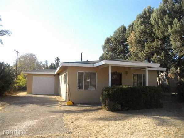 879 N Alessandro St - Photo 2 of 10