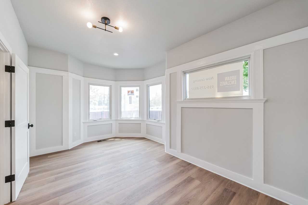 3044 Martin Luther King Junior Way - Photo 3 of 14