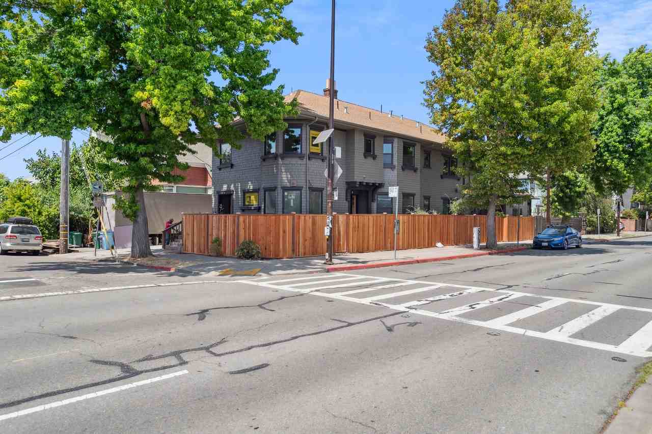 3044 Martin Luther King Junior Way - Photo 2 of 14