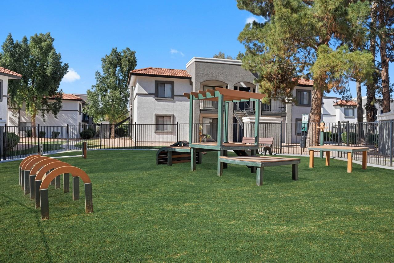 Aventura Apartments - Photo 6 of 19