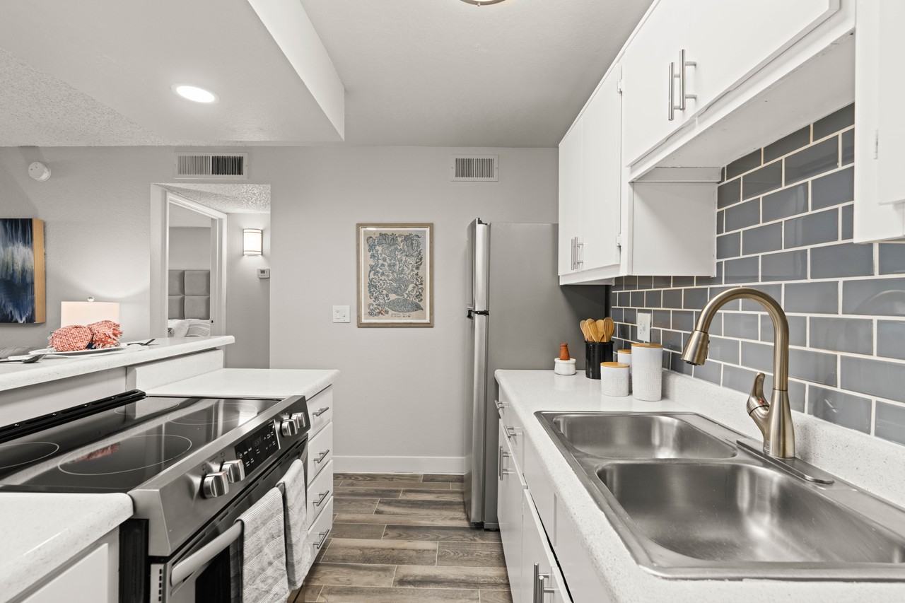 Aventura Apartments - Photo 2 of 18