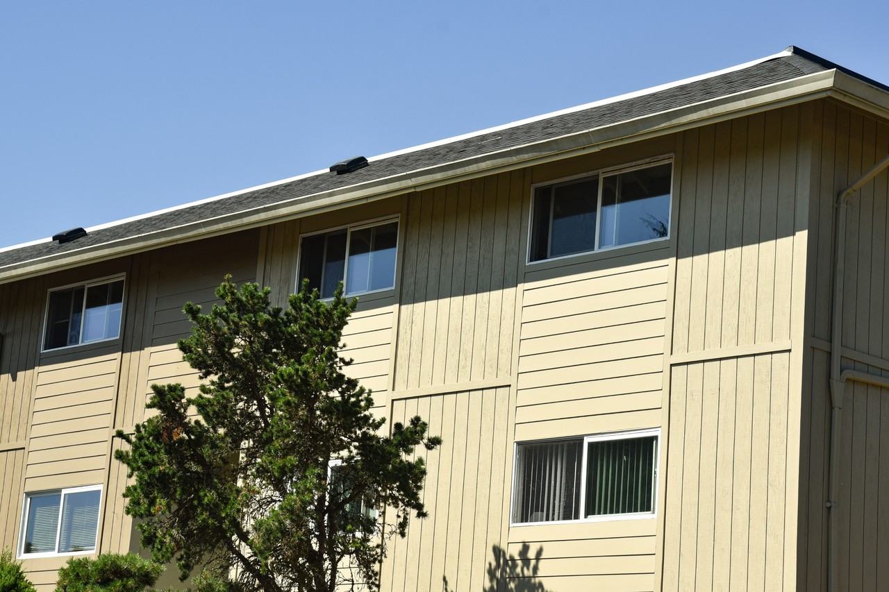 Halsey Summit Apartments - Photo 2 of 20