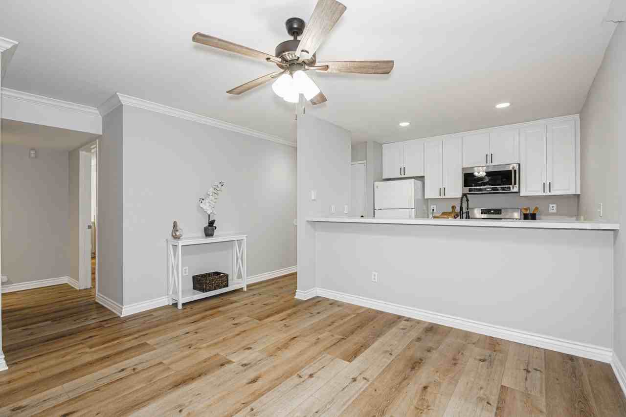1625 Hotel Cir S #1 - Photo 6 of 21