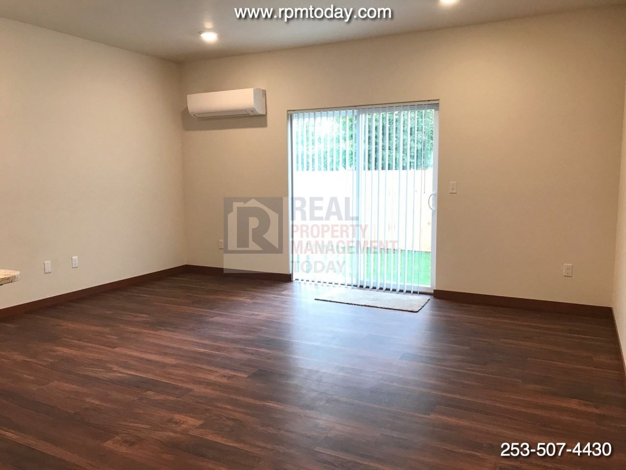 601 5th St Sw #A - Photo 2 of 10