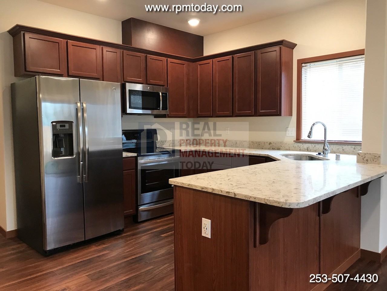 601 5th St Sw #A - Photo 3 of 10