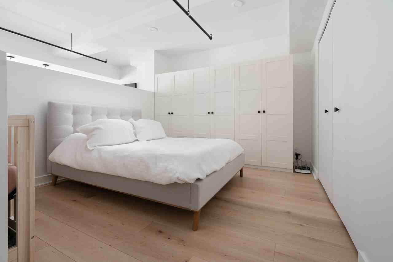 50 Rue des Soeurs-Grises #204 - Photo 2 of 28