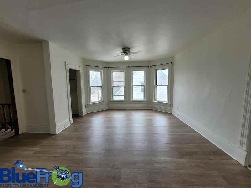 153A Brockway Ave - Photo 4 of 10