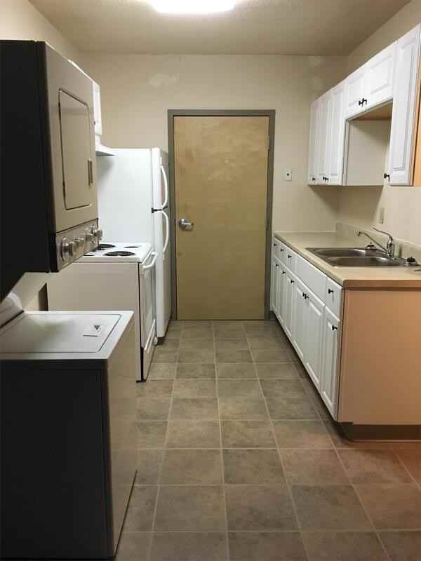 414 Dousman St - Photo 2 of 7