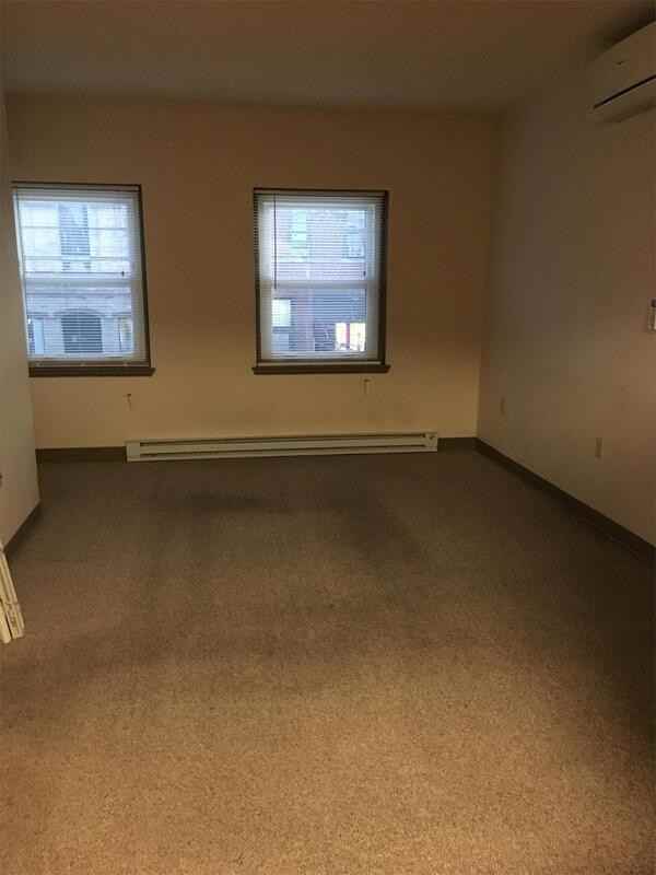 414 Dousman St - Photo 3 of 7