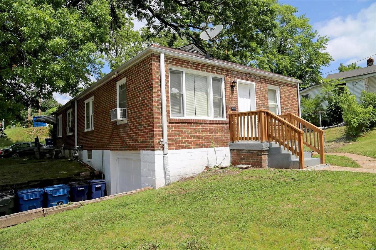 4403 Rosewood Ave - Photo 2 of 19