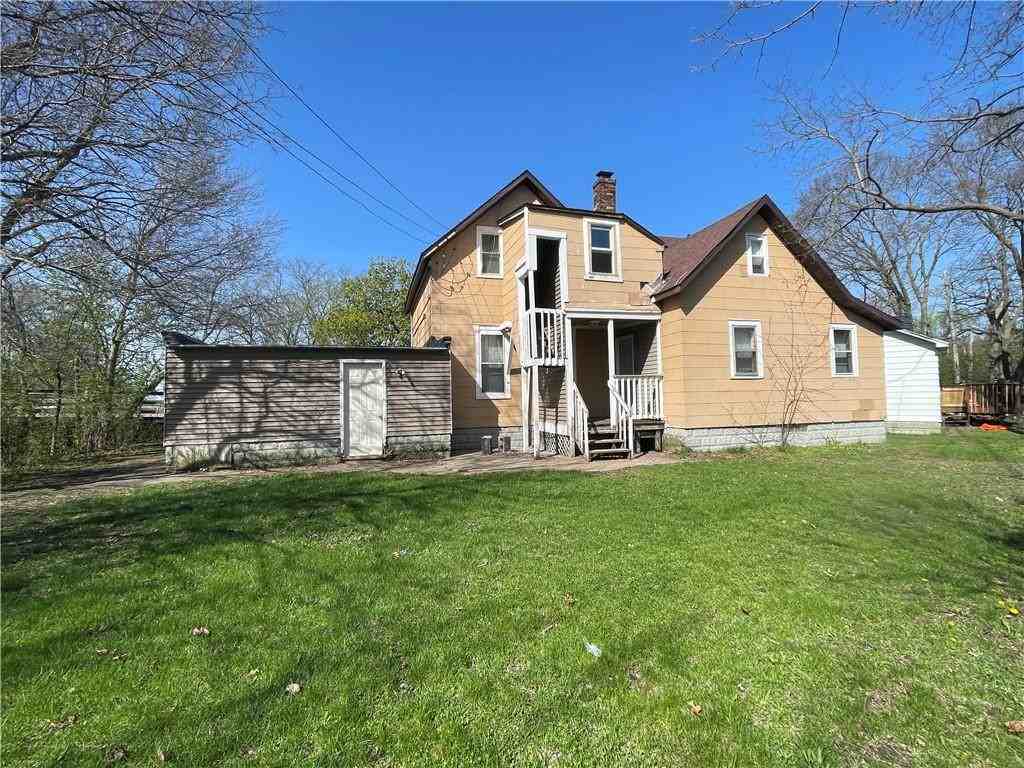 704 N Eddy St #1 - Photo 2 of 16