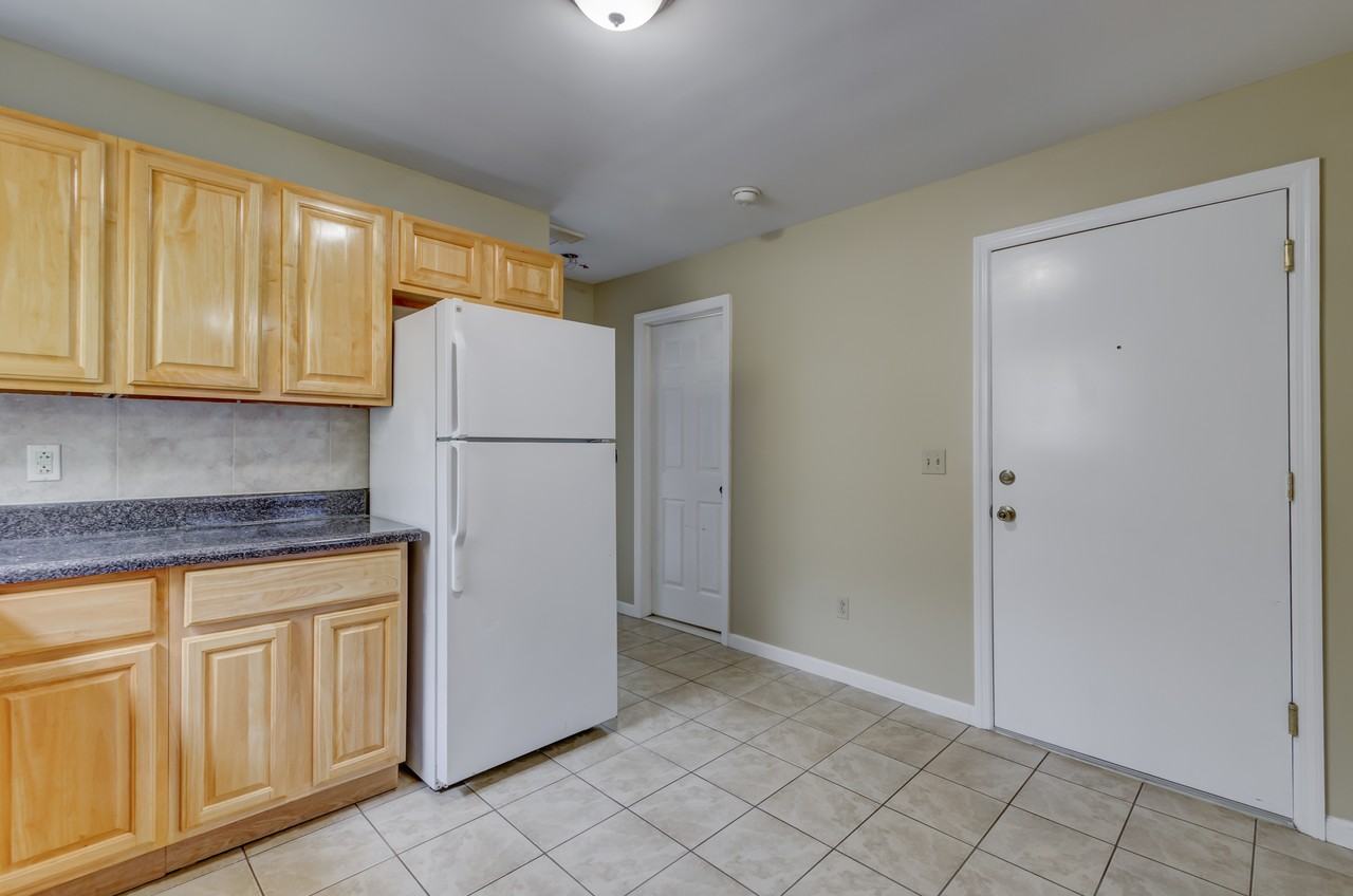 21 Rowland St #2 - Photo 3 of 9