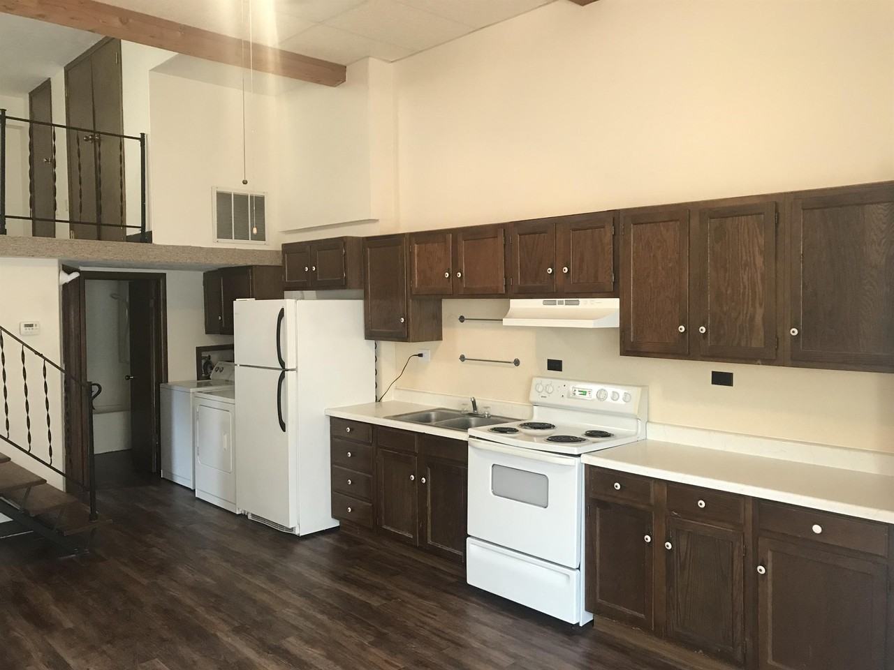 213 E 6th St #A - Photo 3 of 6