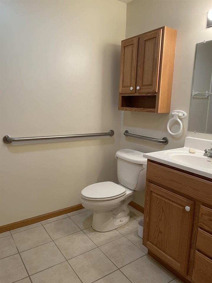 521 24th St #1 - Photo 5 of 10