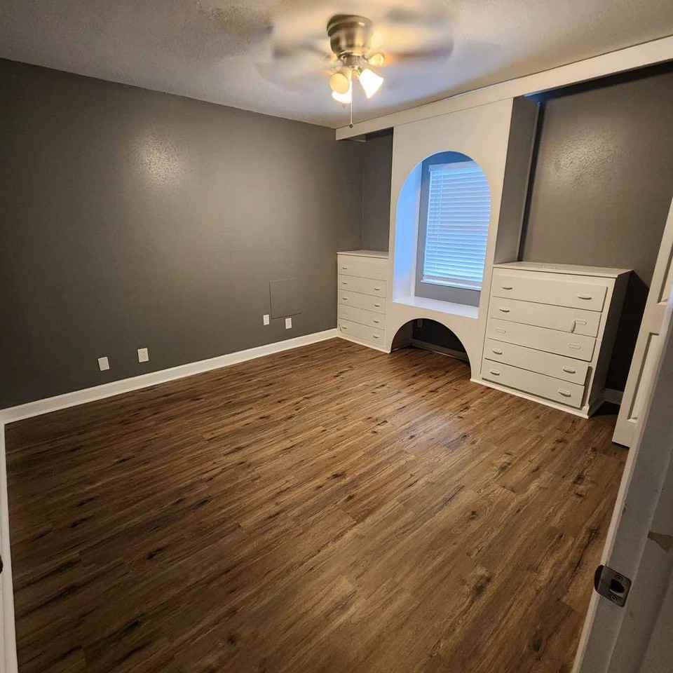 403 Virginia Street #1 - Photo 4 of 14