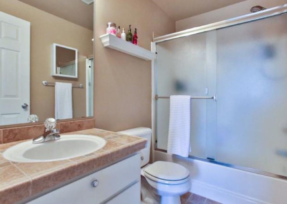 6421 North Omaha Avenue - Photo 3 of 11