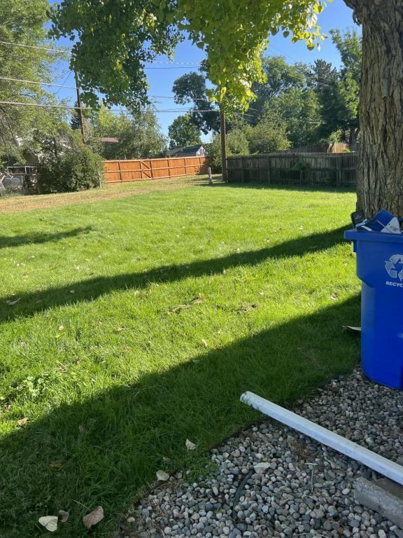 1217 Redwood Dr - Photo 3 of 12