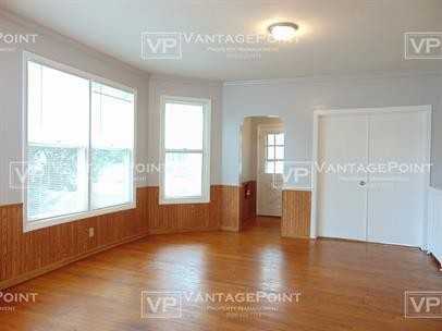 1357 Cherry St - Photo 2 of 15