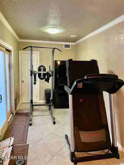 7409 Edgemere Blvd - Photo 3 of 34