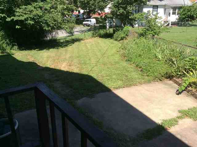 8809 Tobey Ave - Photo 2 of 12