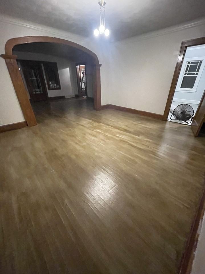 924 S 3rd St #2 - Photo 3 of 6