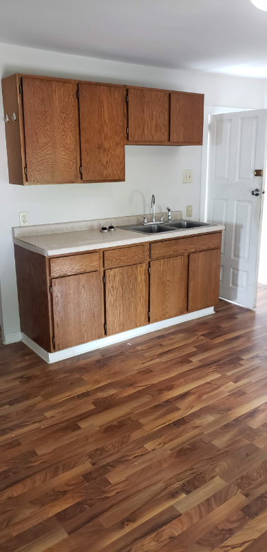 205 Helgerson St - Photo 7 of 15