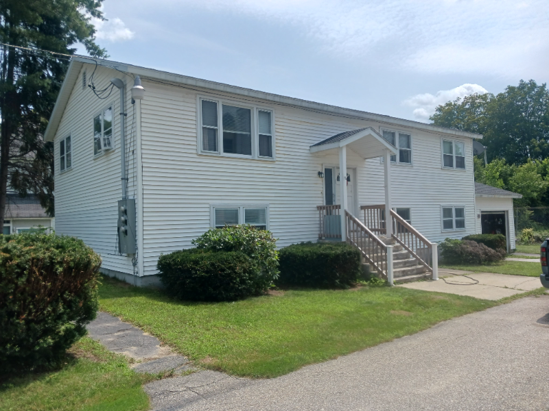 49 Maple St #B - Photo 2 of 9