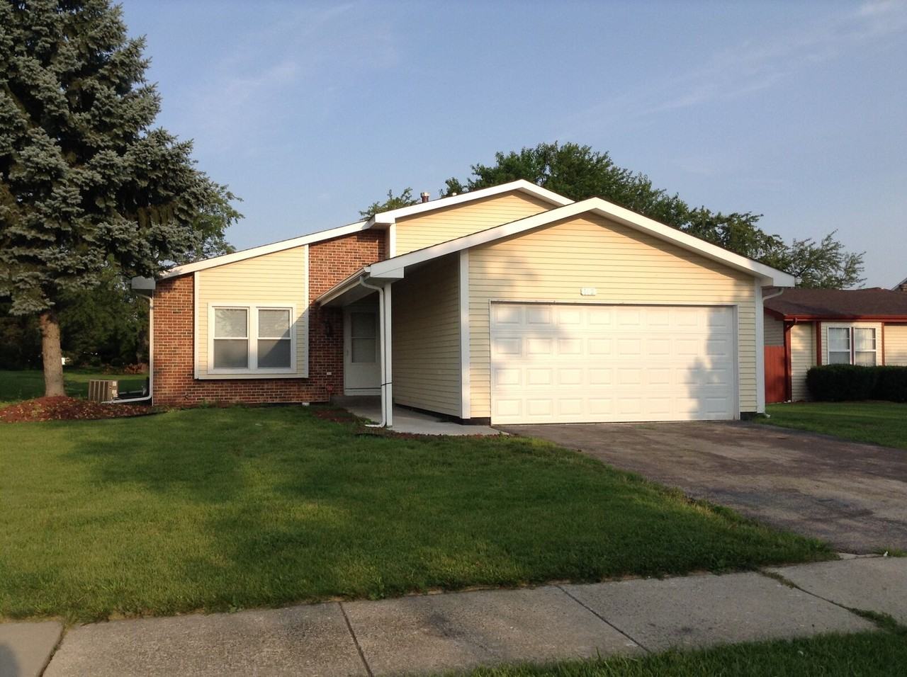 162 White Oaks Rd - Photo 2 of 13