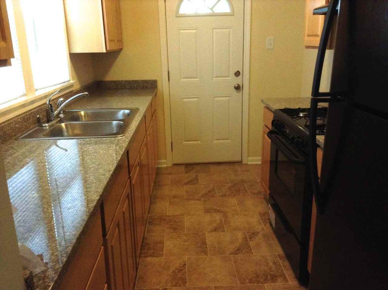 21123 Oak St - Photo 3 of 17