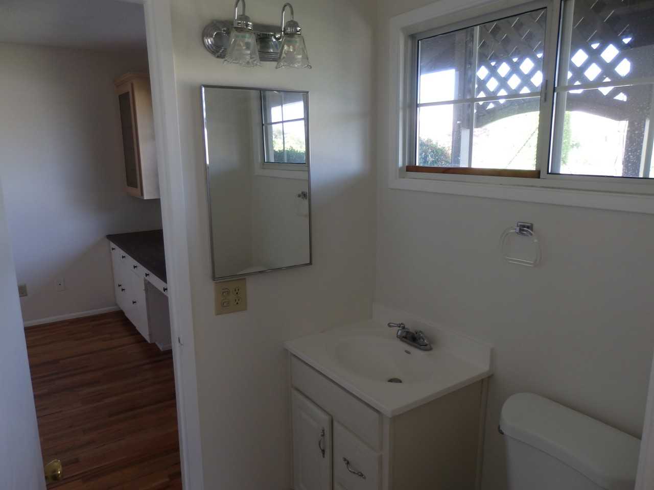 12110 Groveland Ave - Photo 3 of 22