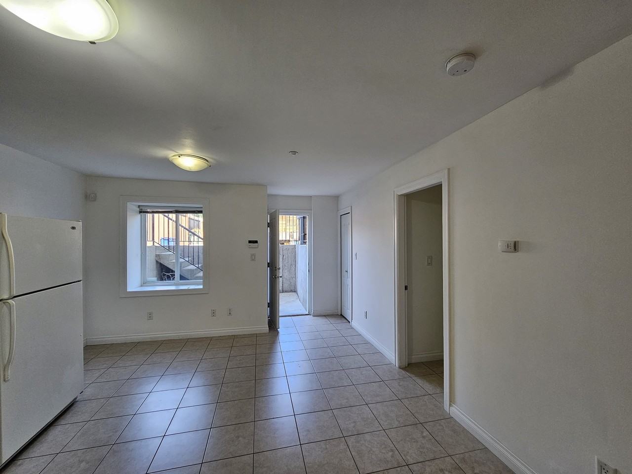 2033 East 53rd Avenue - Photo 5 of 9