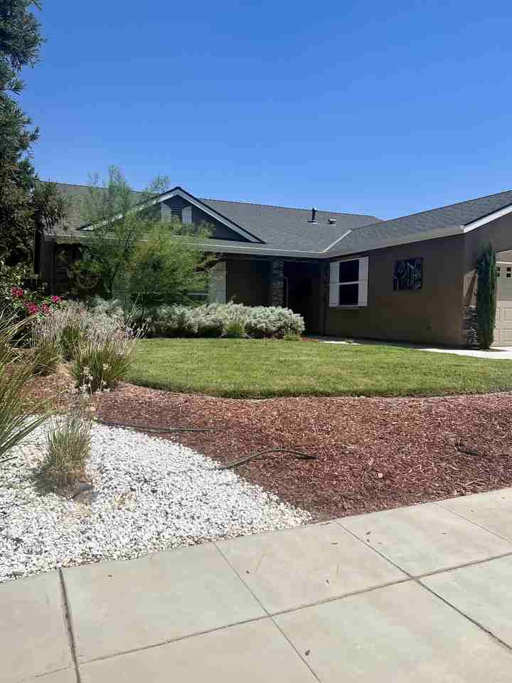 233 Karen Ave #1 - Photo 2 of 28