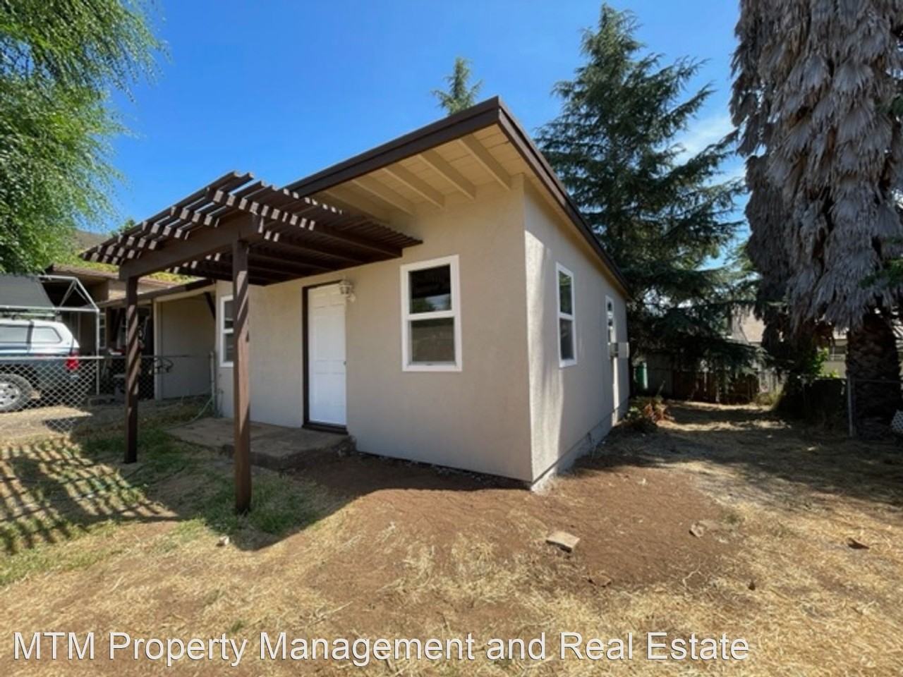 Hillcrest Dr - Photo 2 of 17