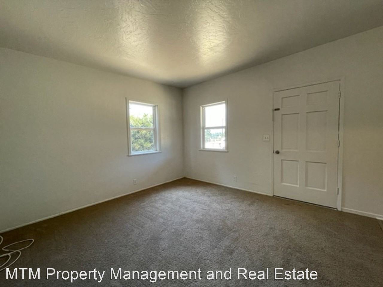 Hillcrest Dr - Photo 3 of 17