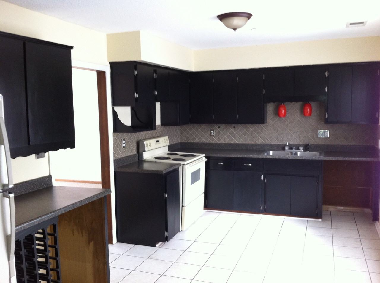 5815 Woodson Rd - Photo 3 of 11