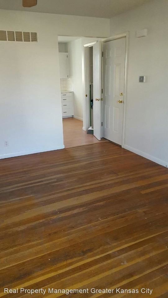 5159 5159 Farrow Avenue - 5159 Farrow - Photo 2 of 10