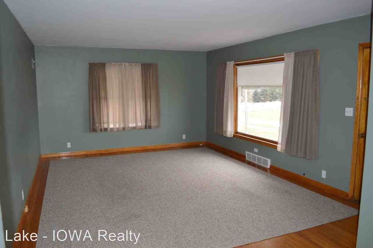 21600 Heather Ave - Photo 2 of 12