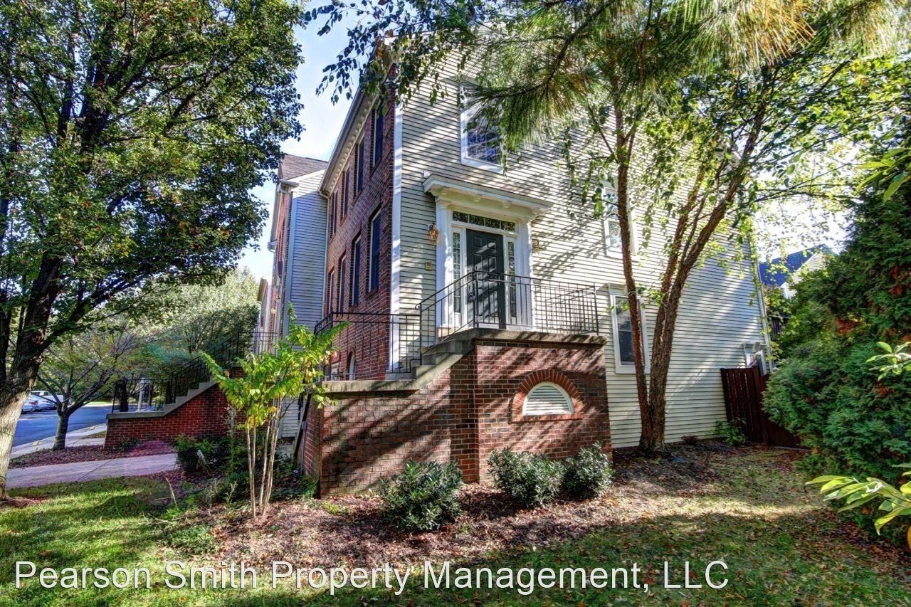 2040 Meadow Springs Dr - Photo 3 of 32