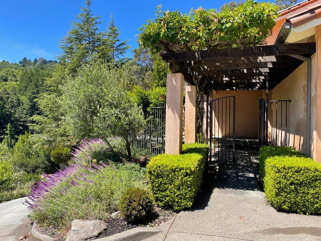 528 Montford Ave - Photo 3 of 25