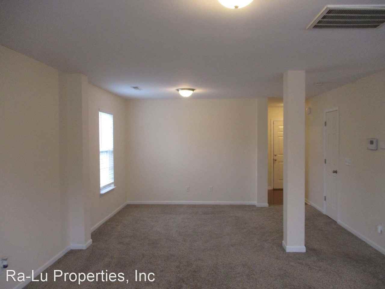 4511 Greenmanor Dr - Photo 3 of 15