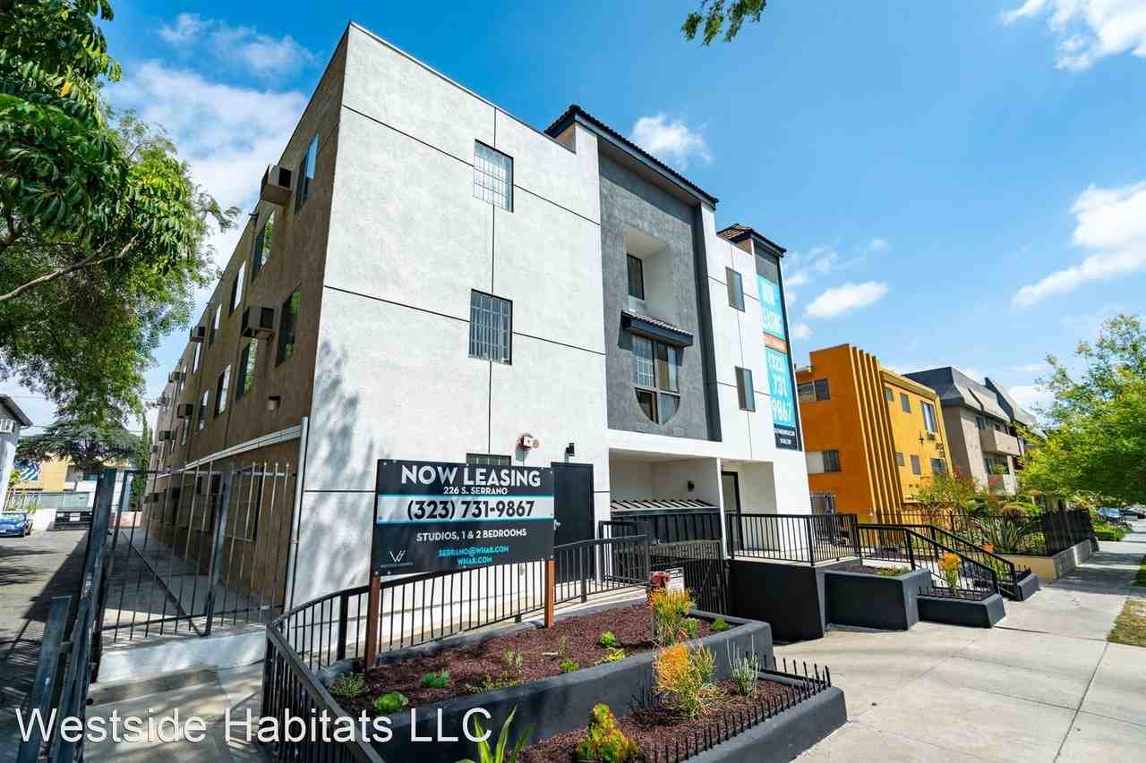 226 South Serrano - Photo 2 of 29